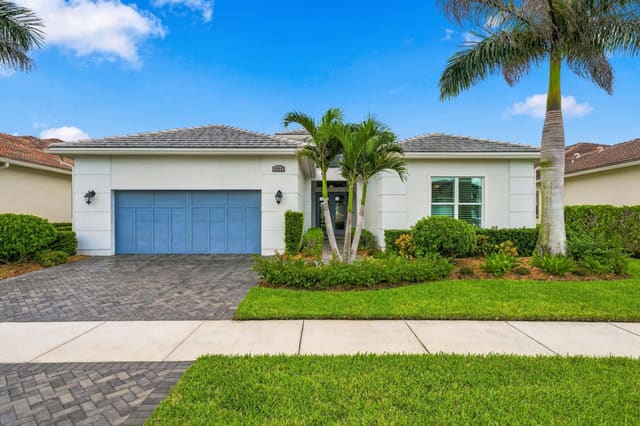 8711 SW FLUTTO Way, Port St. Lucie, FL 34987