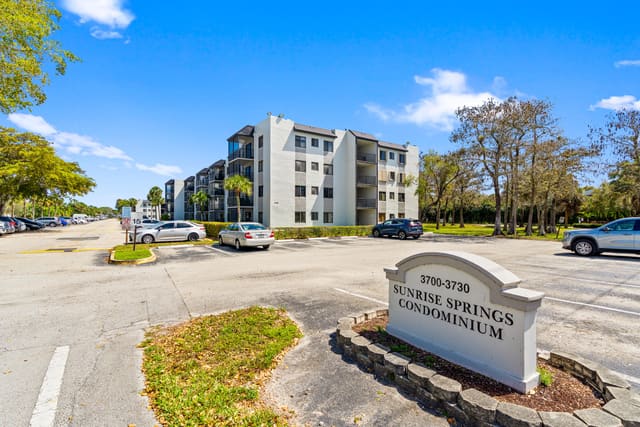 3700 N PINE ISLAND Road 310, Sunrise, FL 33351