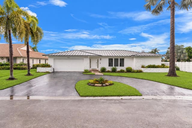 1852 NW 82ND Avenue, Coral Springs, FL 33071
