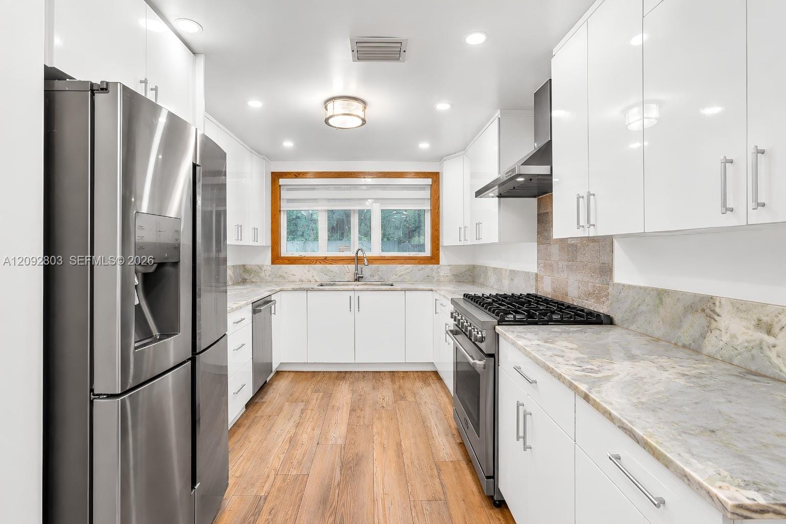405 NE 150th Street — photo 11