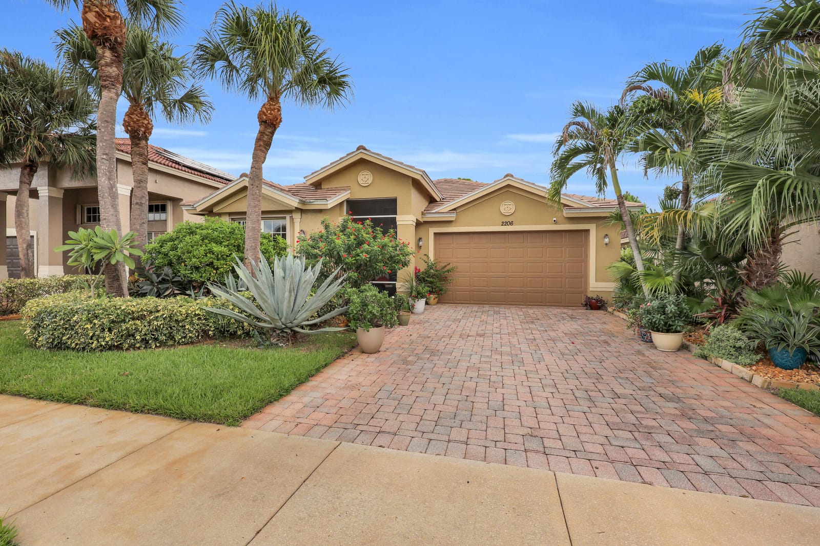 2206 Newport Isles Boulevard, Port St. Lucie, FL 34953 photo 2