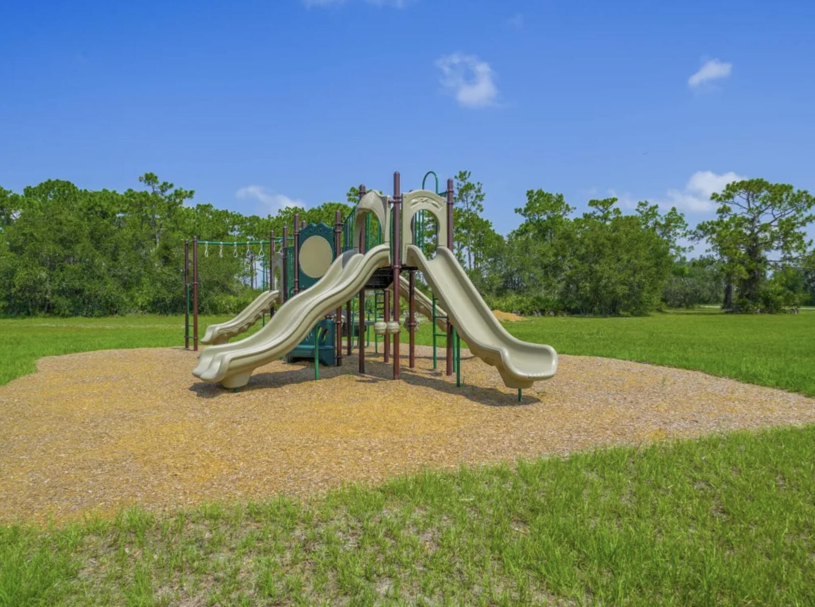 1015 Calendula Drive, Indian Lake Estates, FL 33855 photo 10