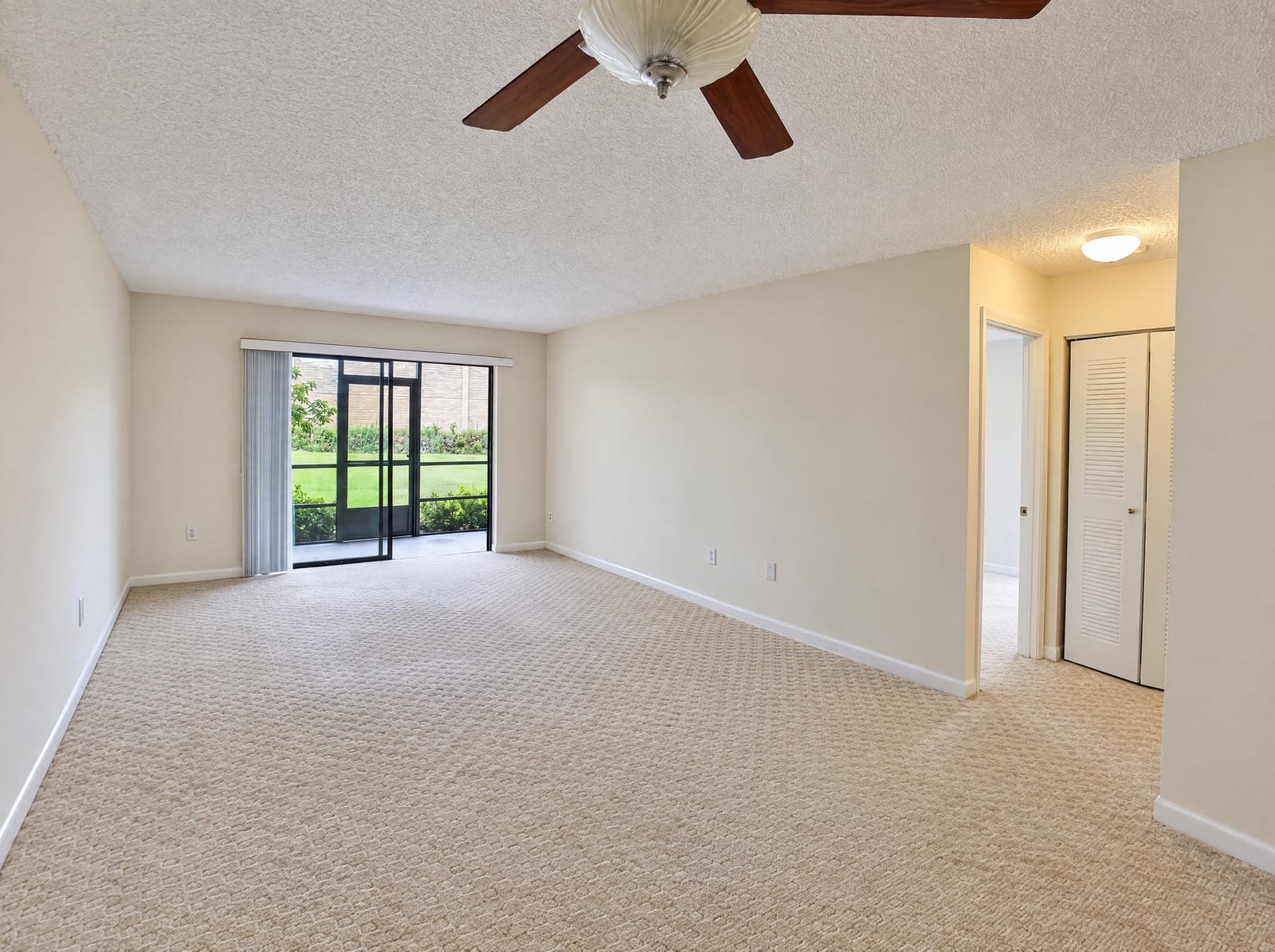 7915 WILLOW SPRING 1218 — photo 8
