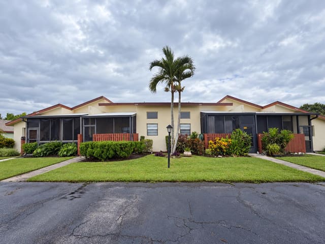 1743 W ROYAL TERN Lane 3, Fort Pierce, FL 34982