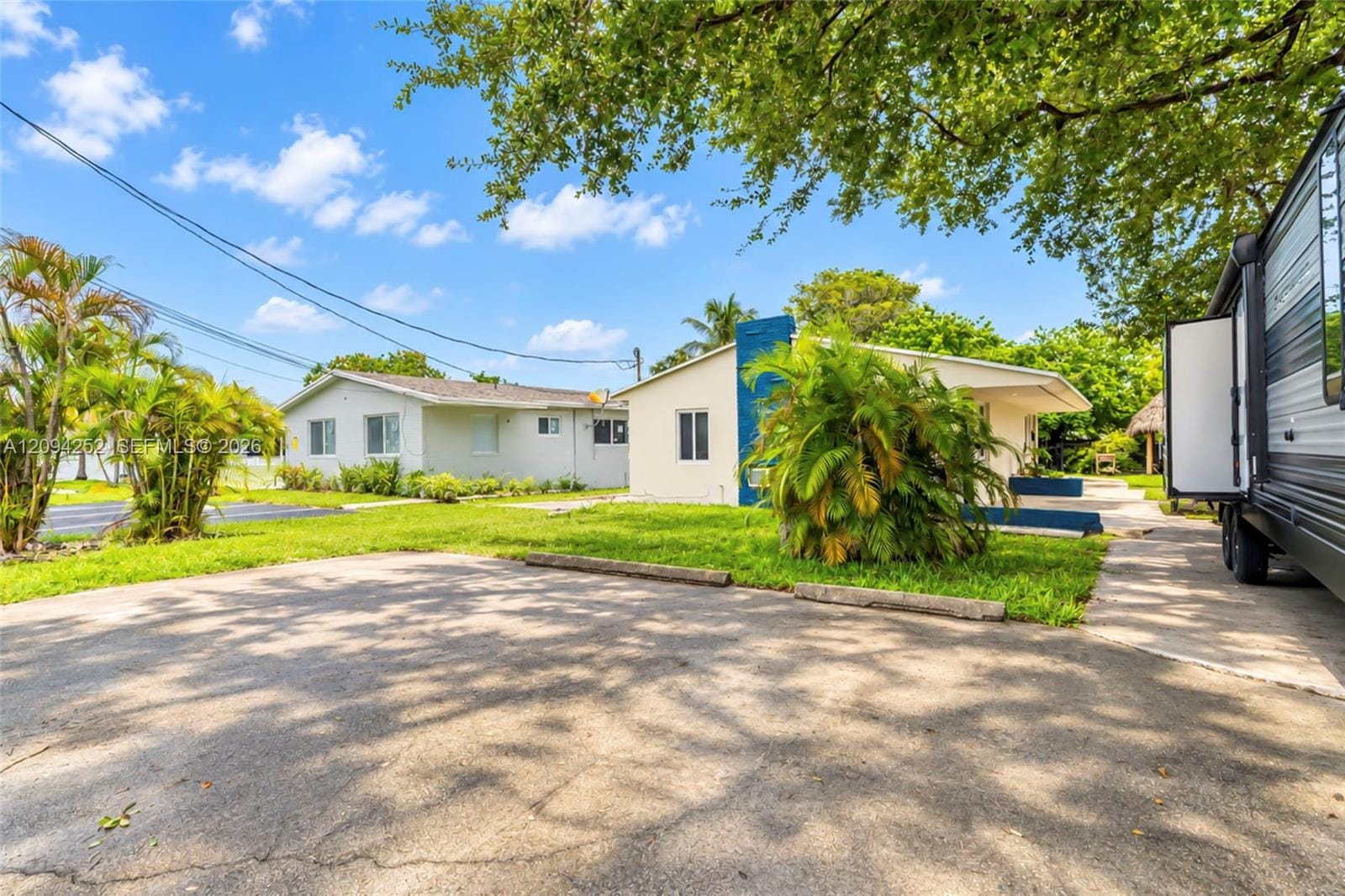 123 SE 2nd Avenue 1, Hallandale Beach, FL 33009 photo 12