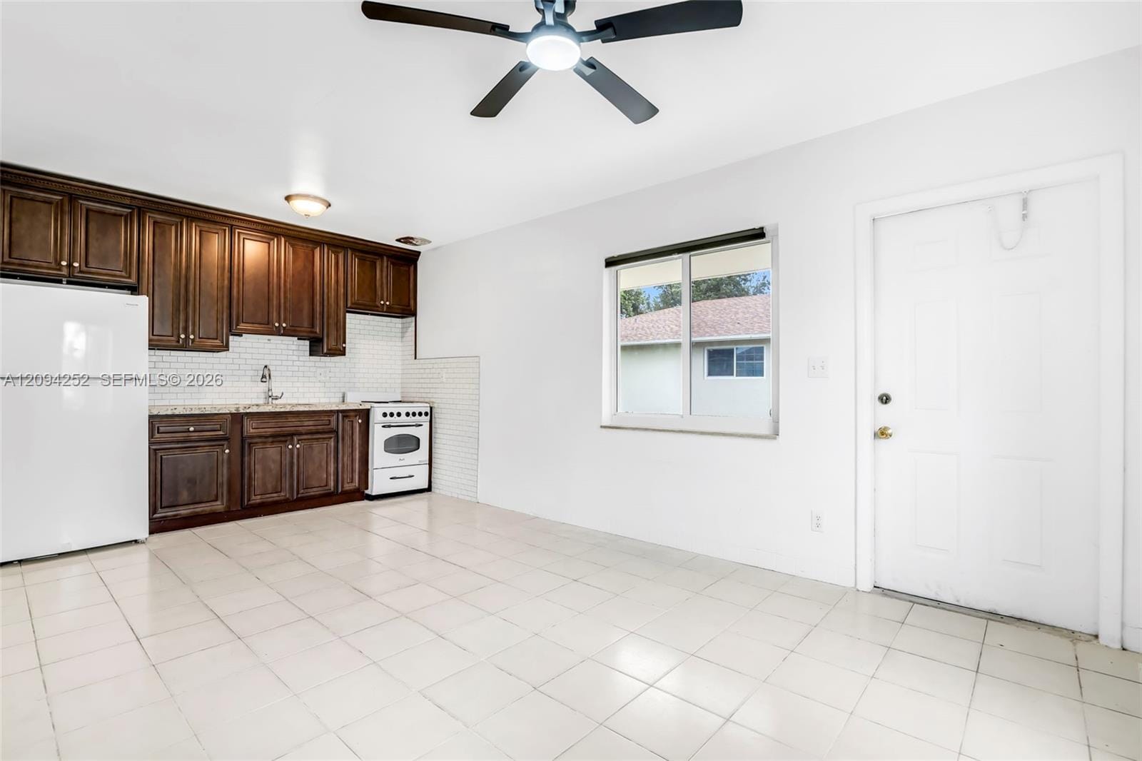 123 SE 2nd Avenue 1, Hallandale Beach, FL 33009 photo 6