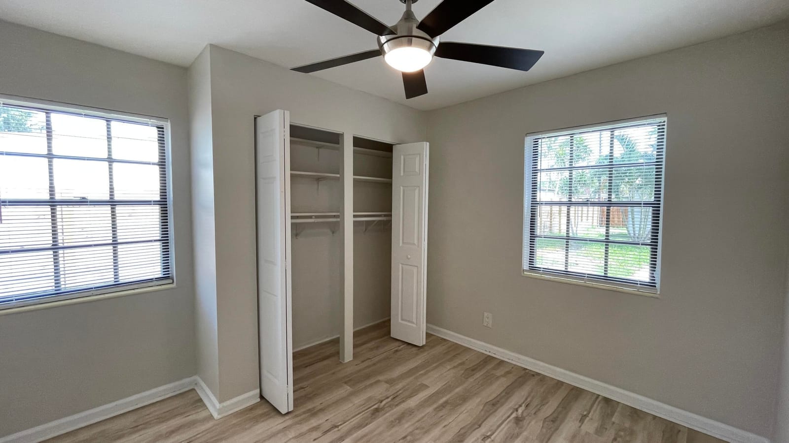 116 E CENTRAL Boulevard — photo 11