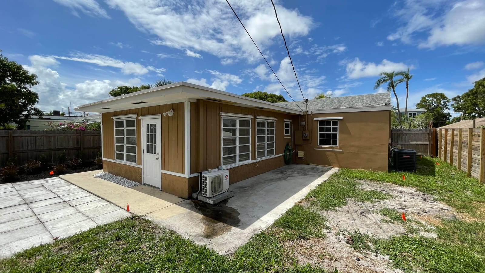 116 E CENTRAL Boulevard — photo 3