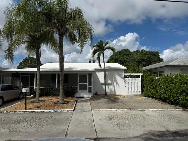605 E Coast Avenue 3, Lantana, FL 33462