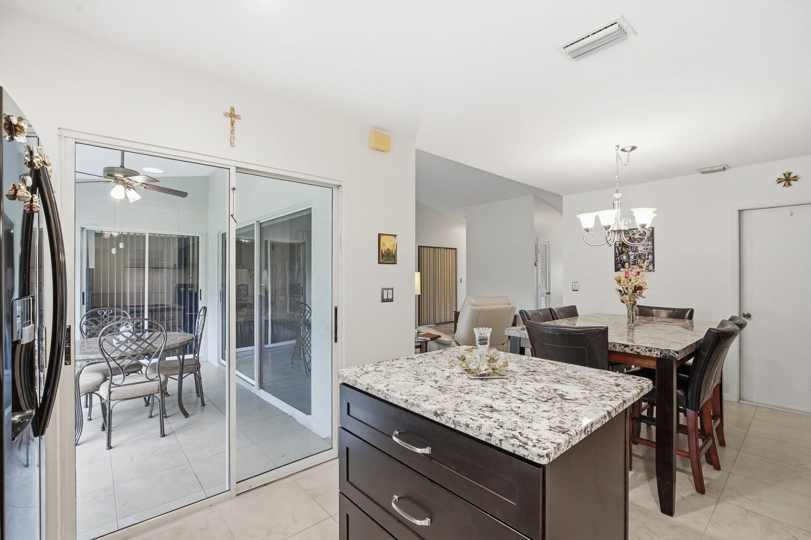 3310 SW Villa Place — photo 9