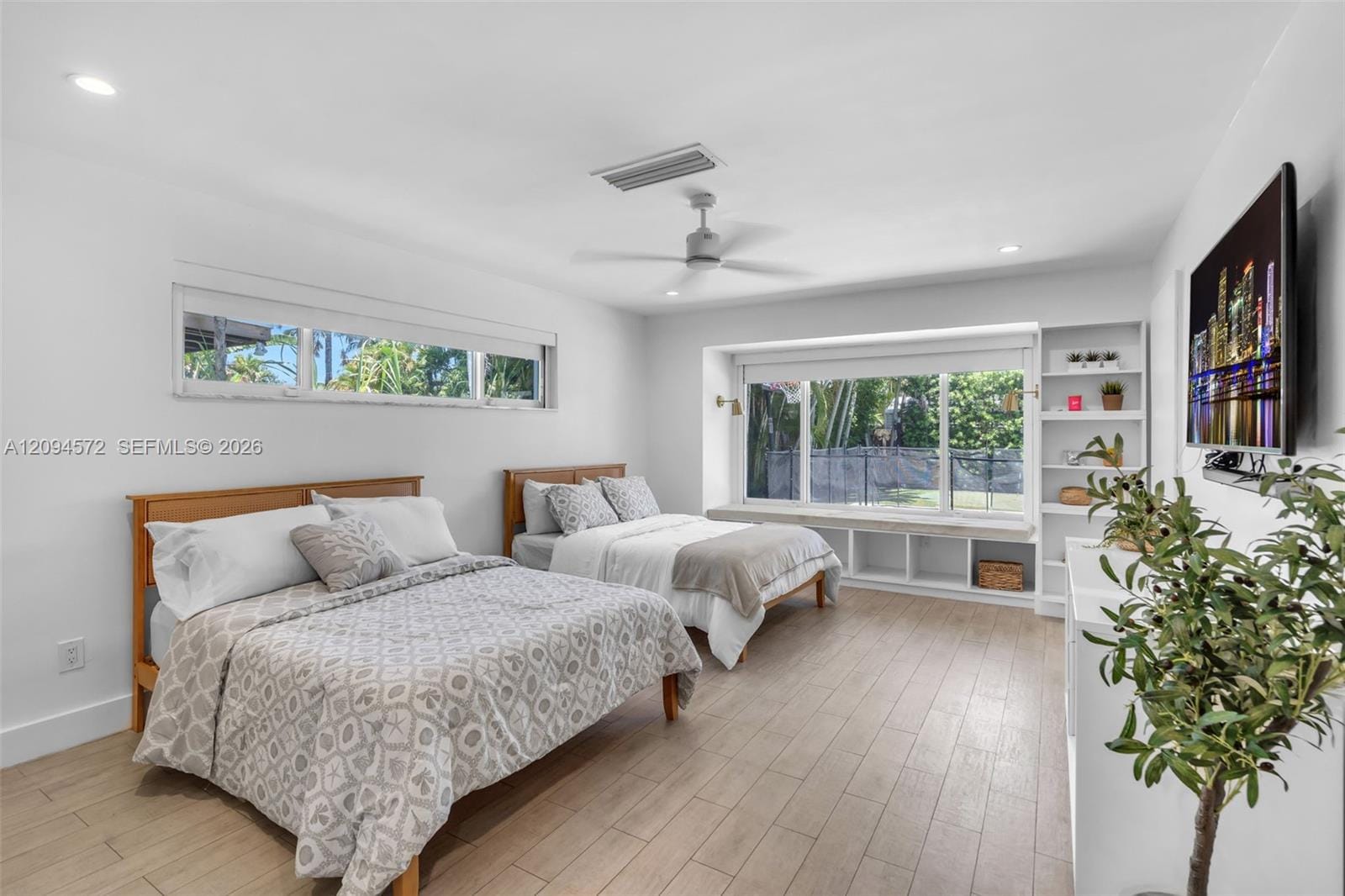 2471 NE 201st Street, Miami, FL 33180 photo 22