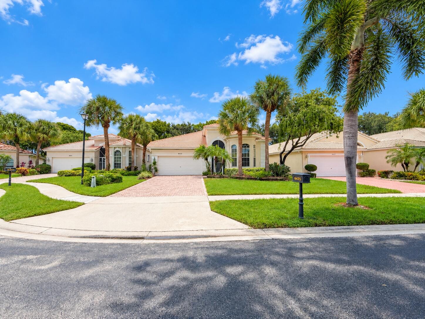 6435 EMERALD BREEZE Way — photo 2