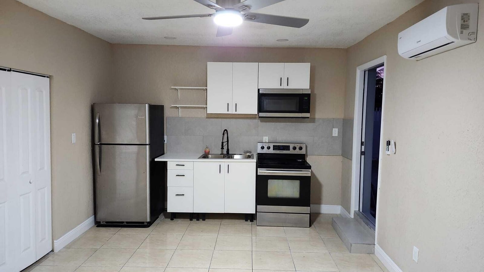 18515 NW 42ND Place unit 3, Miami Gardens, FL 33055 photo 2