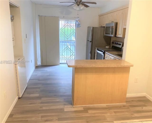 5490 W 21st Court 111, Hialeah, FL 33016