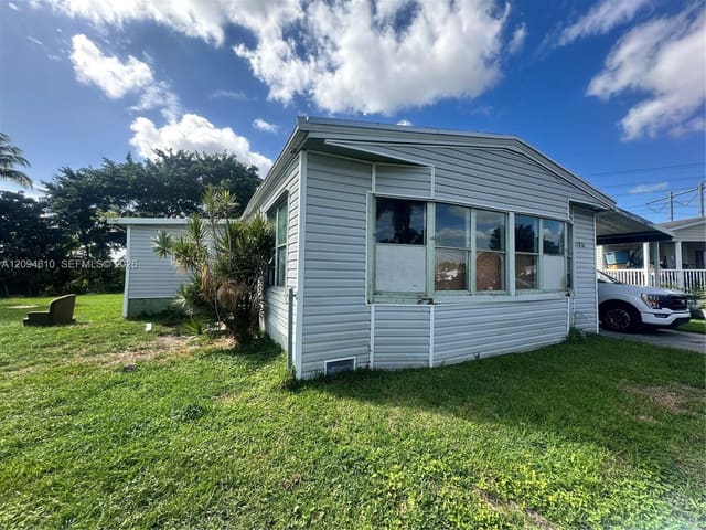 21870 NW 1st Street H, Pembroke Pines, FL 33029