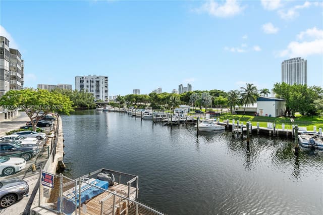 26 Diplomat Parkway 2390, Hallandale Beach, FL 33009