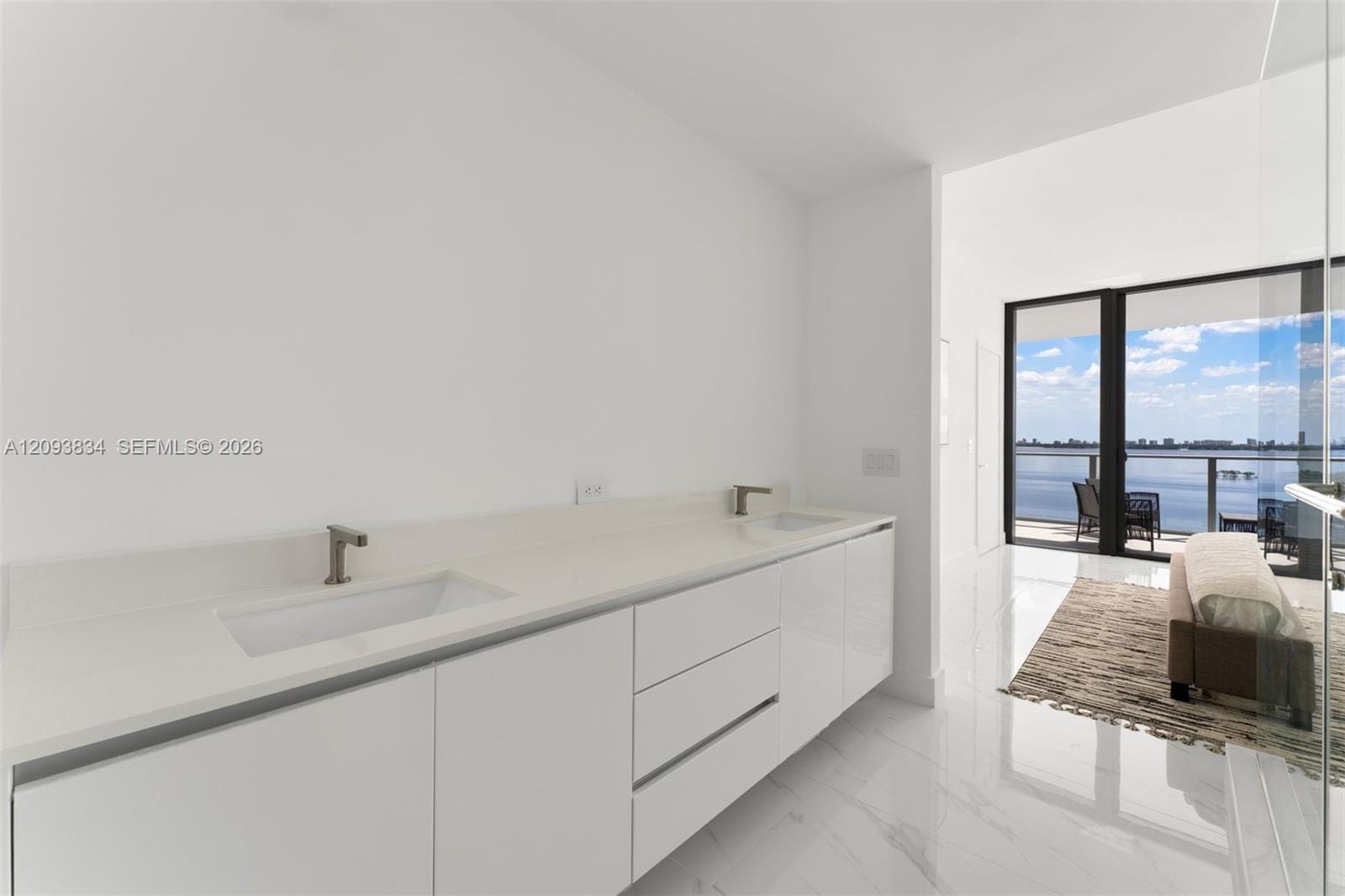 700 NE 24th Street 1005 — photo 9