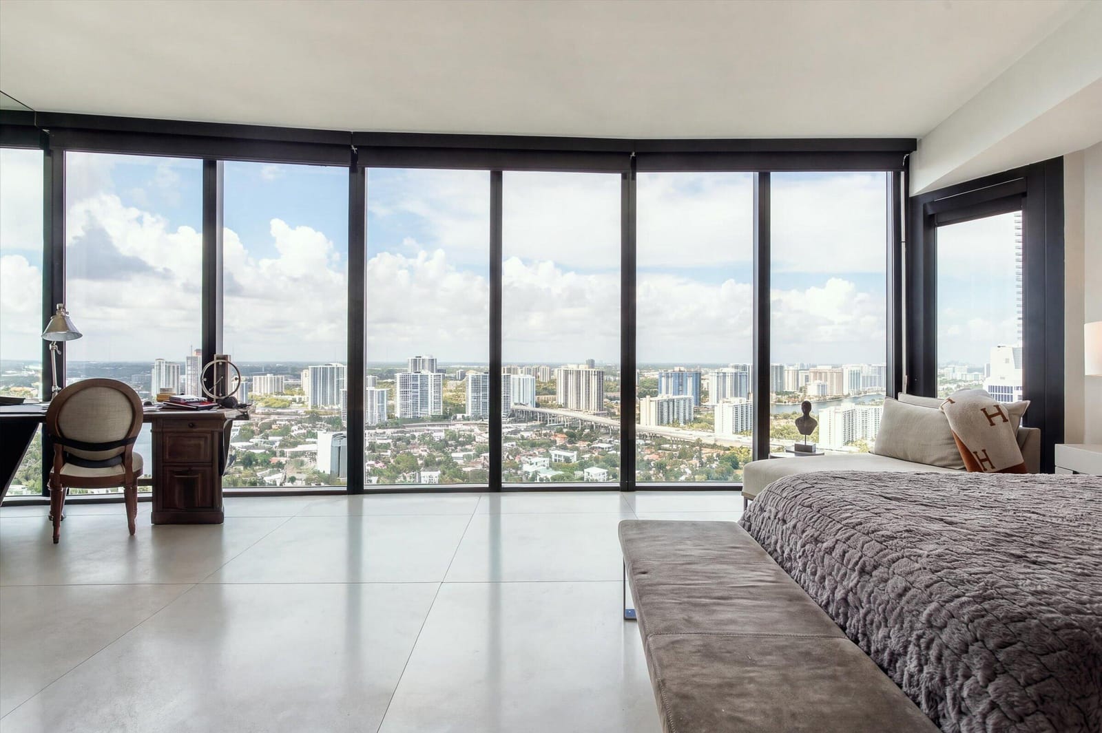 18555 Collins Avenue 3303, Sunny Isles Beach, FL 33160 photo 24