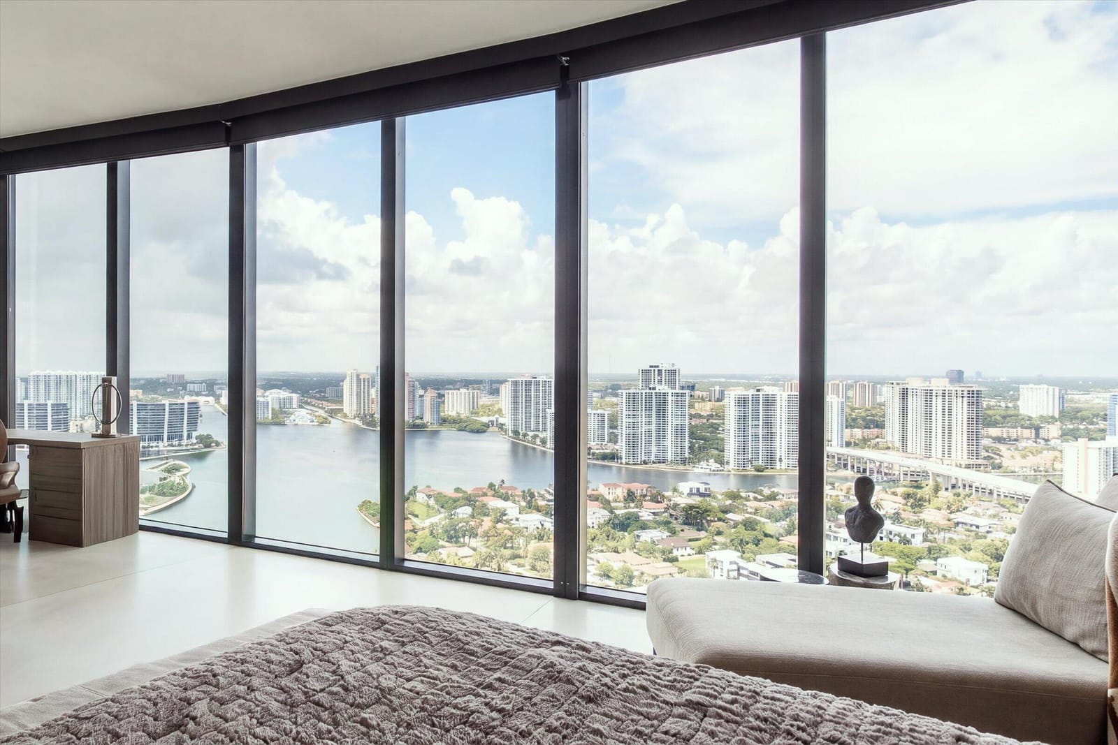 18555 Collins Avenue 3303, Sunny Isles Beach, FL 33160 photo 25