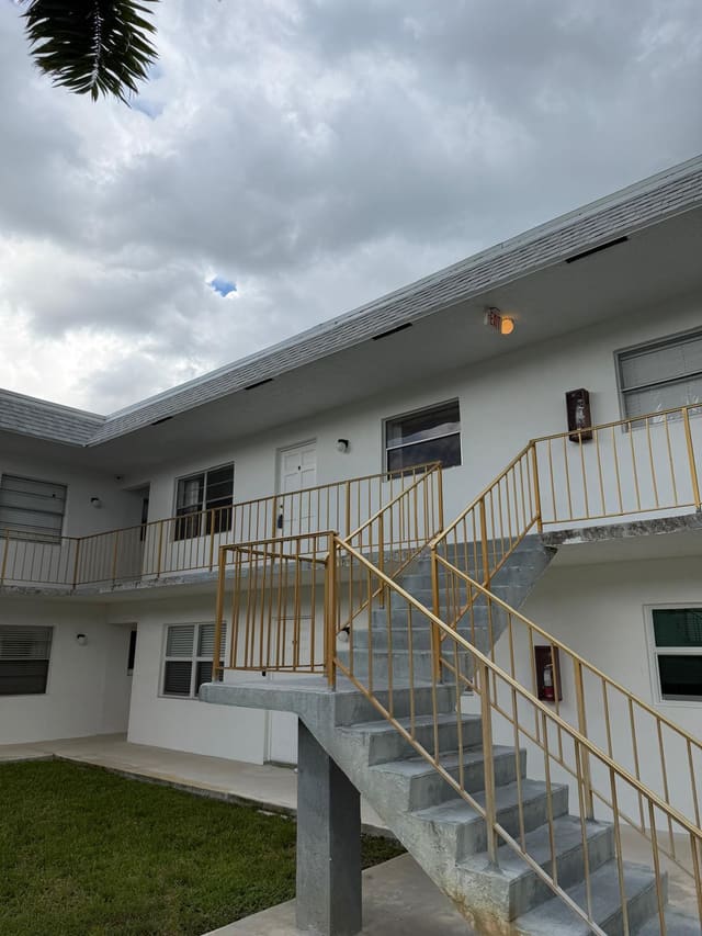 6211 SW 37TH Street 211, Davie, FL 33314