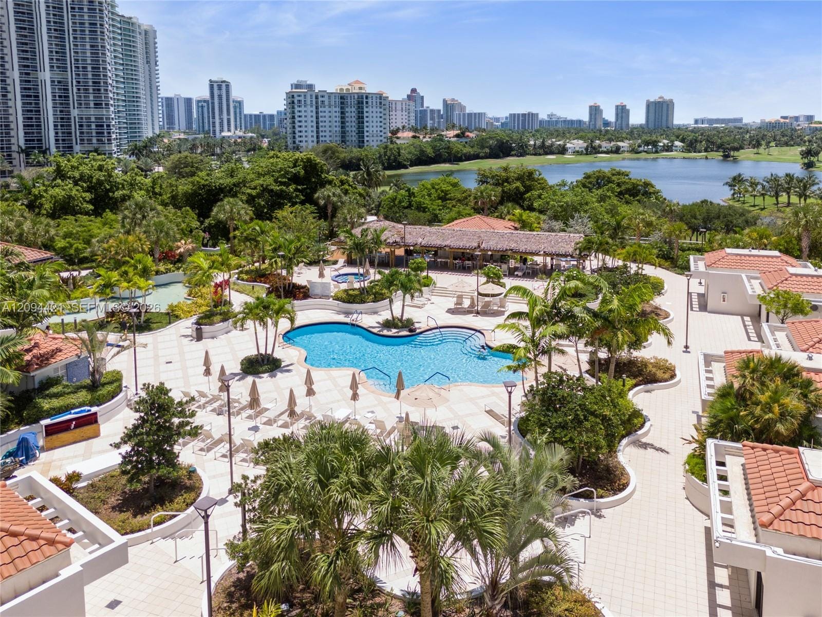 20281 E Country Club Drive 403, Aventura, FL 33180 photo 25