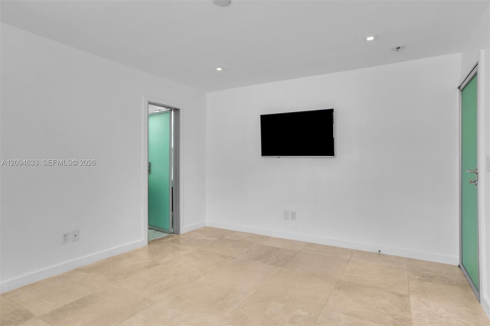 20330 Highland Lakes Boulevard, Miami, FL 33179 photo 14