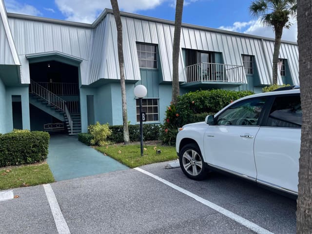 950 S KANNER HWY B-7 Highway B-7, Stuart, FL 34994