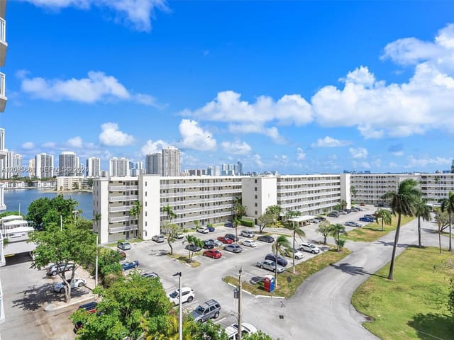 18021 Biscayne Boulevard 603, Aventura, FL 33160