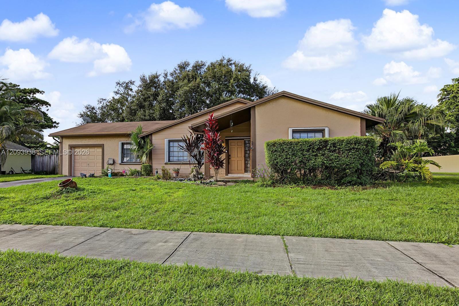 908 Cardinal Place, Homestead, FL 33035 photo 13