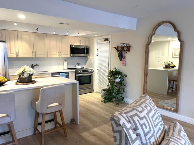 3050 NE 48th Street 205, Fort Lauderdale, FL 33308