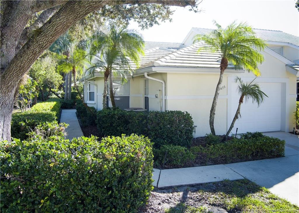 2425 SW Foxpoint Trail, Palm City, FL 34990 photo 3