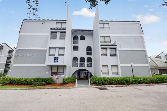 1880 N Congress Avenue 301, West Palm Beach, FL 33401