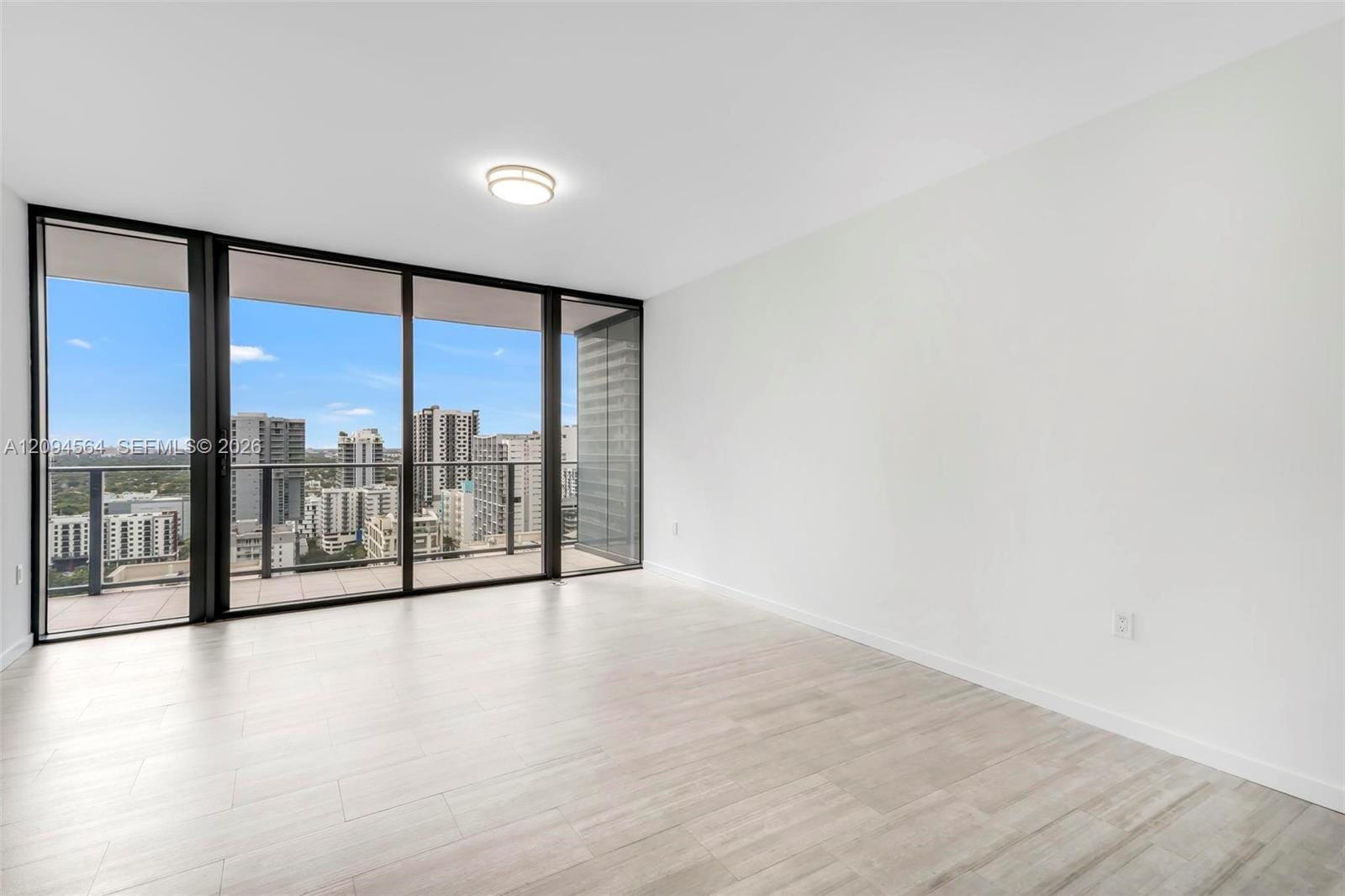 1000 Brickell Plaza 2304 — photo 3