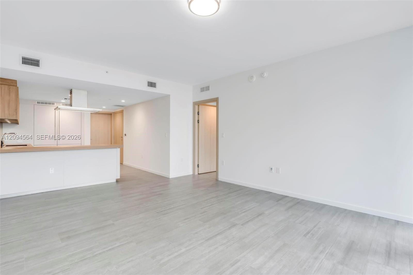 1000 Brickell Plaza 2304 — photo 7