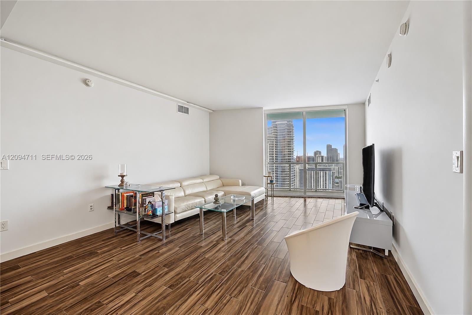 1900 N Bayshore Drive 3604 — photo 8