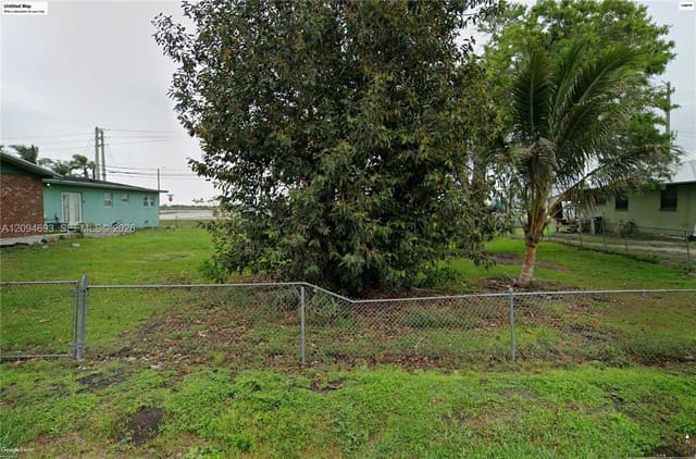000 SE 1st Street, South Bay, FL 33493