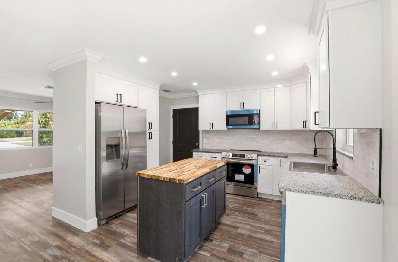 15409 Los Angeles Drive — photo 4
