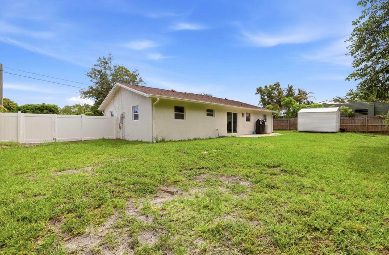 15409 Los Angeles Drive — photo 10