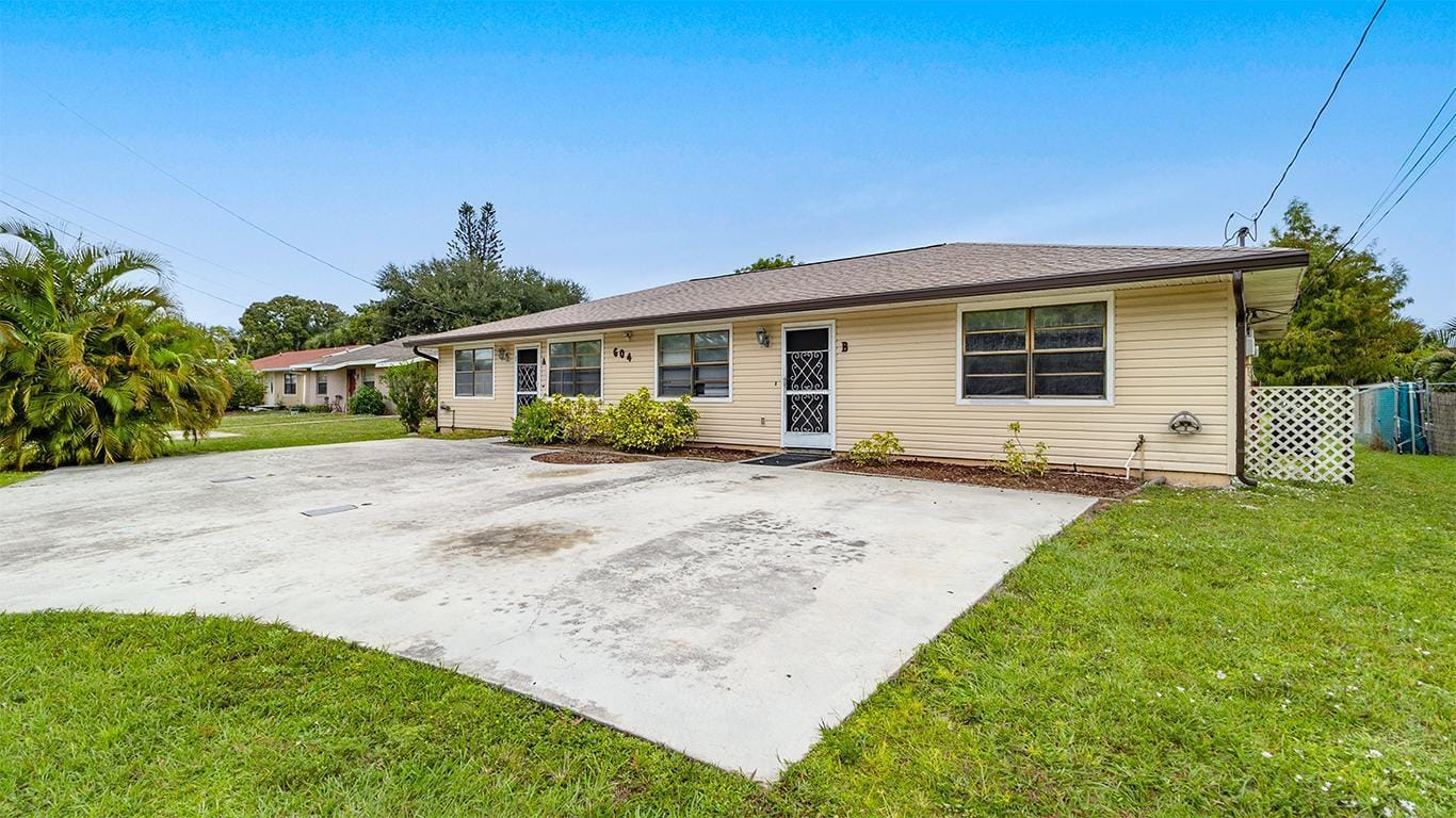 604 ROSELYN Avenue A, Fort Pierce, FL 34982 photo 2