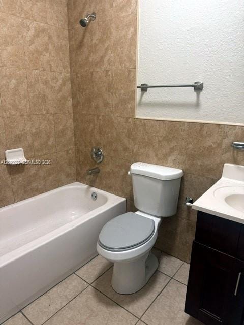 2472 NW 65th Street — photo 8