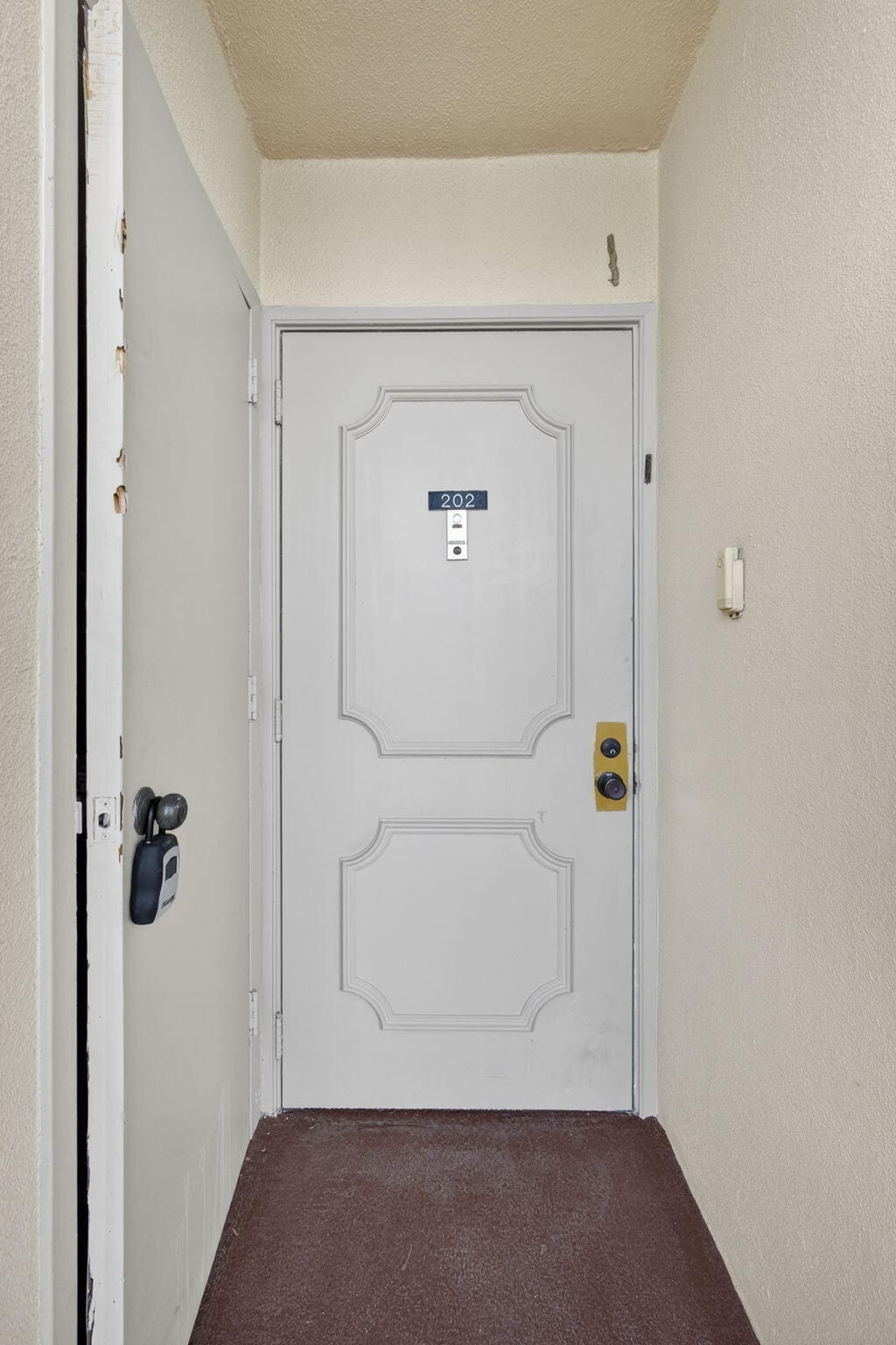 3590 Via Poinciana 202 — photo 8