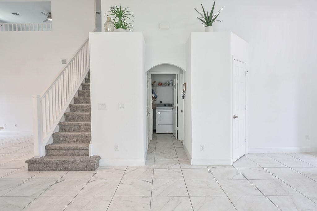 9725 Starboard Drive — photo 2