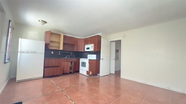 101 NE 41st Street C48, Oakland Park, FL 33334