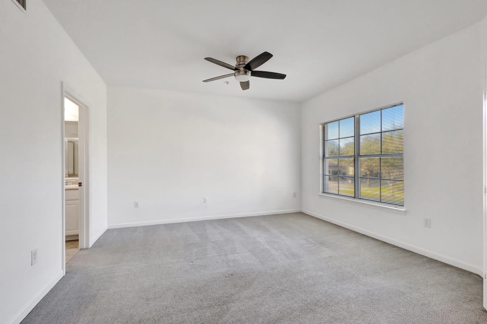 826 DAKOTA Drive 102, Jupiter, FL 33458 photo 15