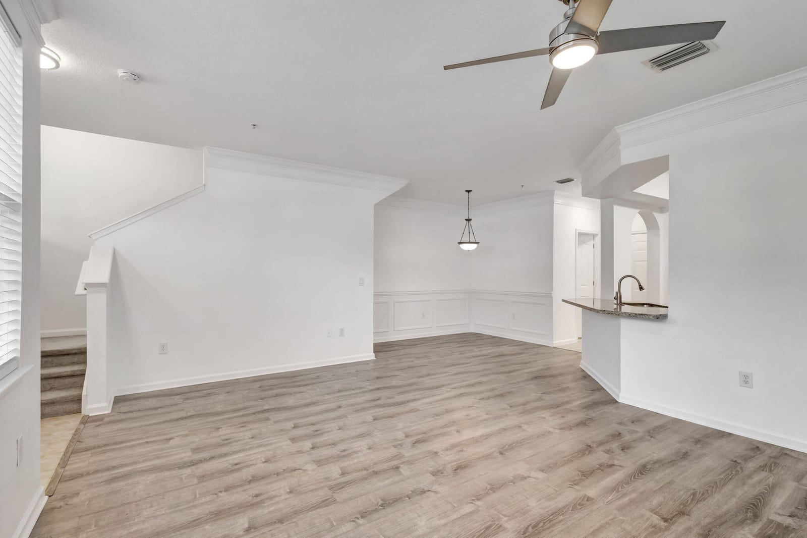 826 DAKOTA Drive 102, Jupiter, FL 33458 photo 3