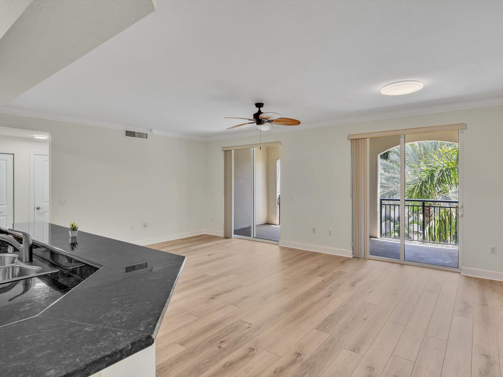 1405 RENAISSANCE Way 405, Boynton Beach, FL 33426 photo 3