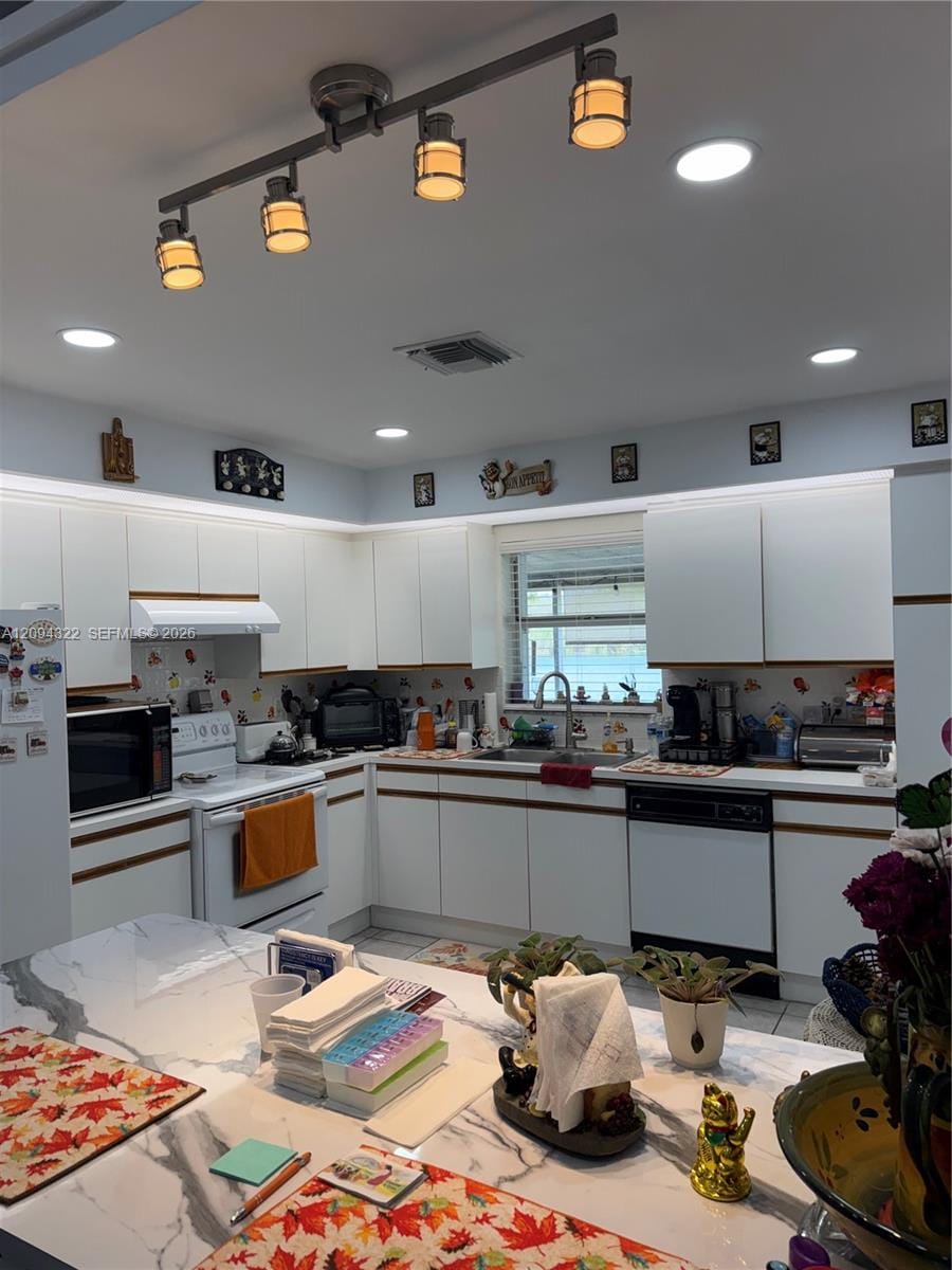 640 SE 22nd Lane, Homestead, FL 33033 photo 13