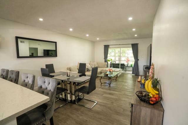 7605 NW 4TH Place 206, Margate, FL 33063