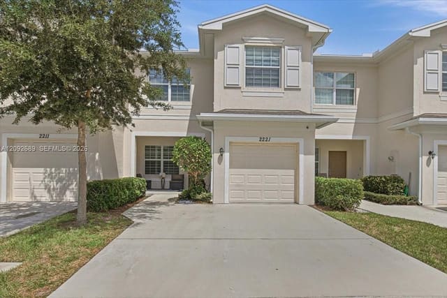 2221 NW Treviso Circle, Port St. Lucie, FL 34986