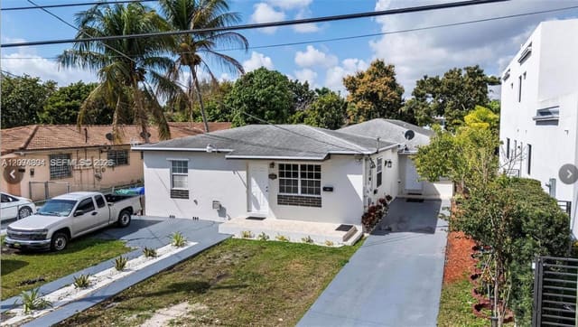 2862 SW 38th Court 1, Miami, FL 33134